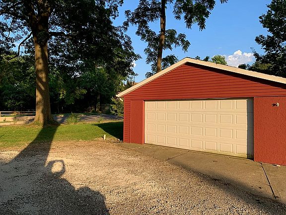 backyard, 2.5 car garage