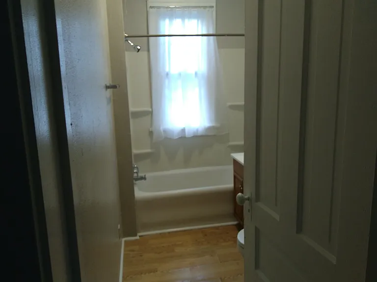 312 Randall St — Photo 8