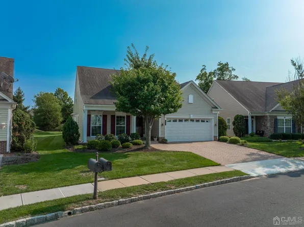 290 Longwood Ln, Somerset, NJ 08873