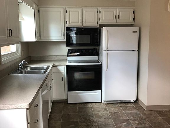 4th image of 162 Greenfield Dr
