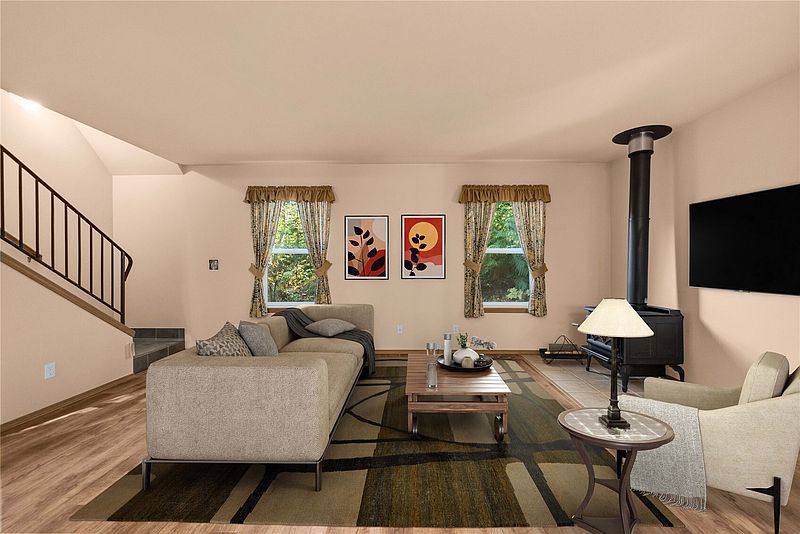 4th image of 1918 290th Street E