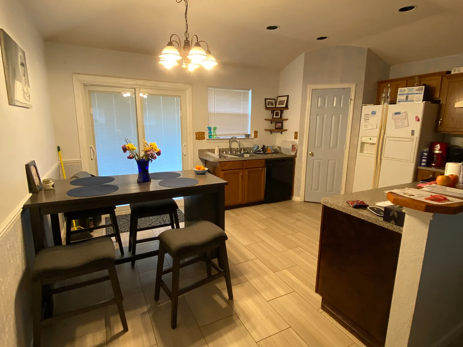 3 bed, 1490 sqft, $1,900 — Photo 2