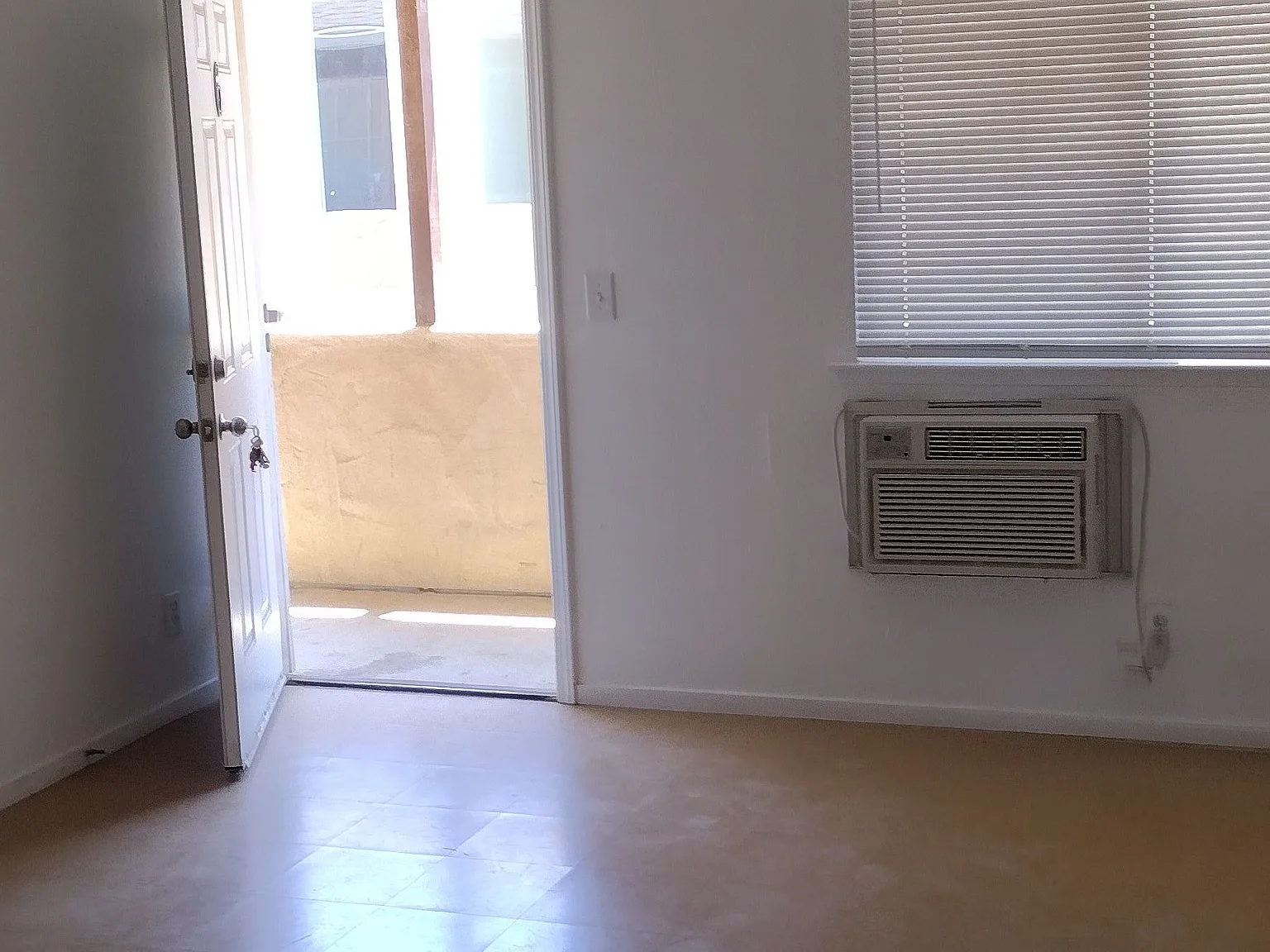 36862 Los Angeles St — Photo 2