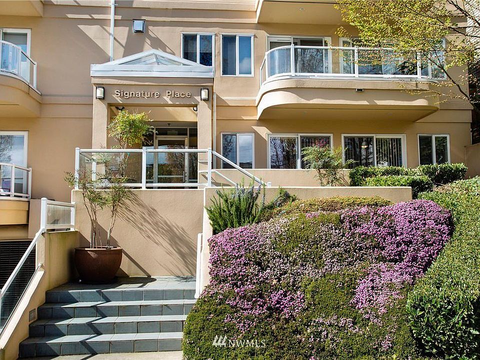 Unit is on first floor, front left-facing side