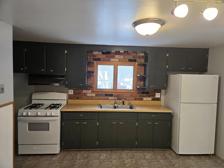 1077 Seneca Creek Rd — Photo 1