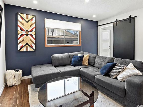 4th image of 364 Carleton Dr