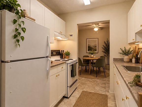 4th image of 606 23rd Ave SW #404