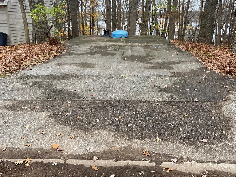 Extra Parking for at least six cars or storage for your boat/trailor.