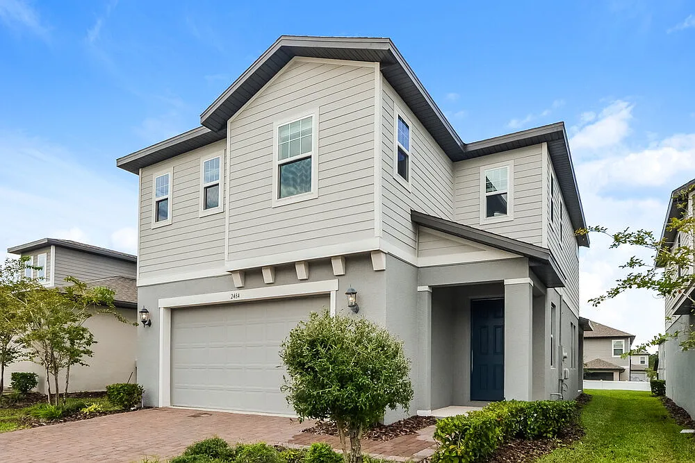 3 bed, 2.5 bath, 2216 sqft, $2,615 — Photo 4