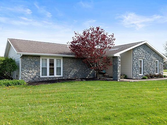 2nd image of 2909 W Palisades Pkwy