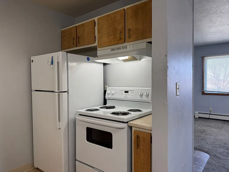 College Park Apartments — Photo 26