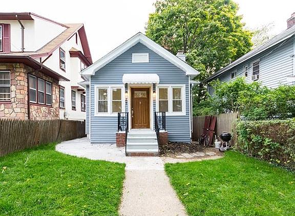 2nd image of 209 Egmont Ave
