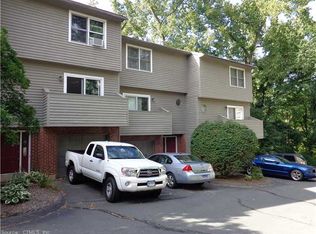 7 Dorchester Dr, Windsor, CT 06095