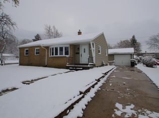 1301 Blake Ave, South Milwaukee, WI 53172