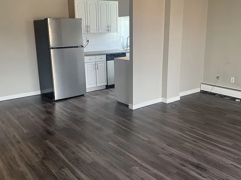 901 4th Ave NW — Photo 8
