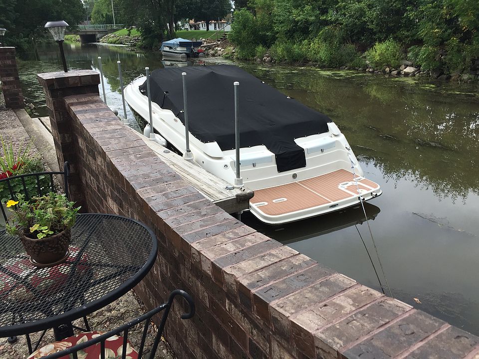 1st image of 500 Wettstein Ave