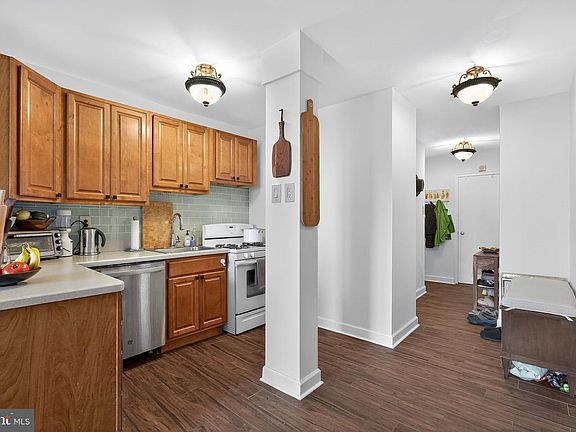 2nd image of 2601 Pennsylvania Ave #-1152