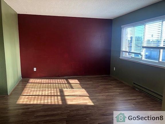 2nd image of 1298 Quincy Dr APT 4