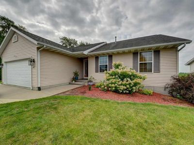 421 68th Avenue Ct SW, Cedar Rapids, IA, 52404