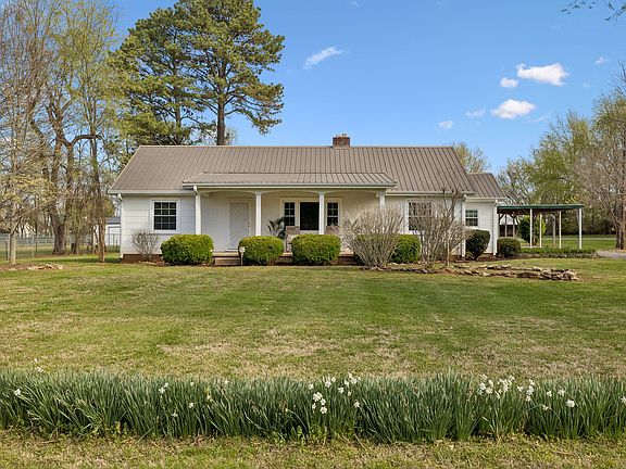 2nd image of 3026 Dilton Mankin Rd