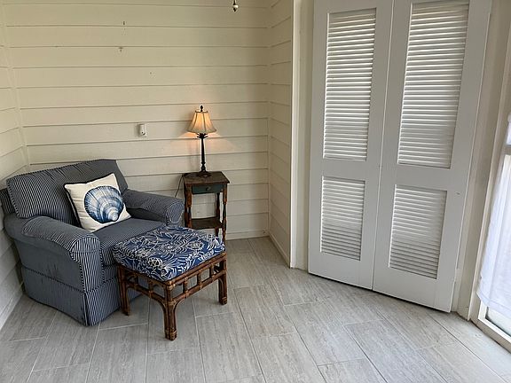 5th image of 900 Wimbledon Dr #900