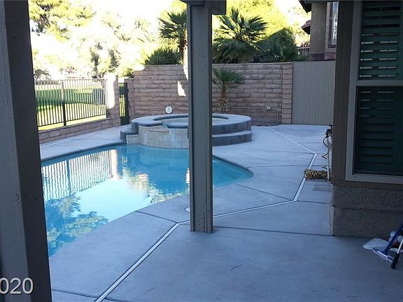 5th image of 1048 Pinehurst Dr #1048