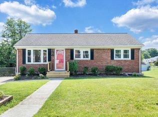 301 Lynn Haven Cir, Vinton, VA 24179