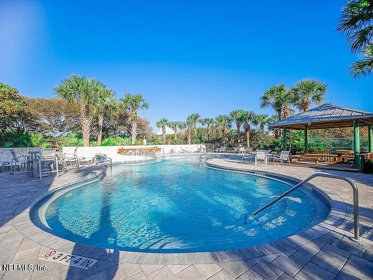 692 Sand Isles Cir — Photo 43