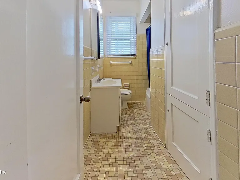 1261 Belmont Ter #1 — Photo 10