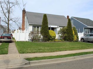 127 Green Ave, Hempstead, NY 11550