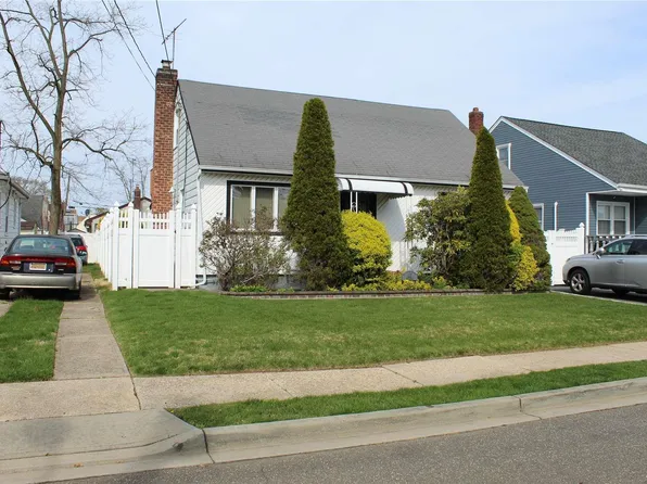 127 Green Avenue, Hempstead, NY 11550