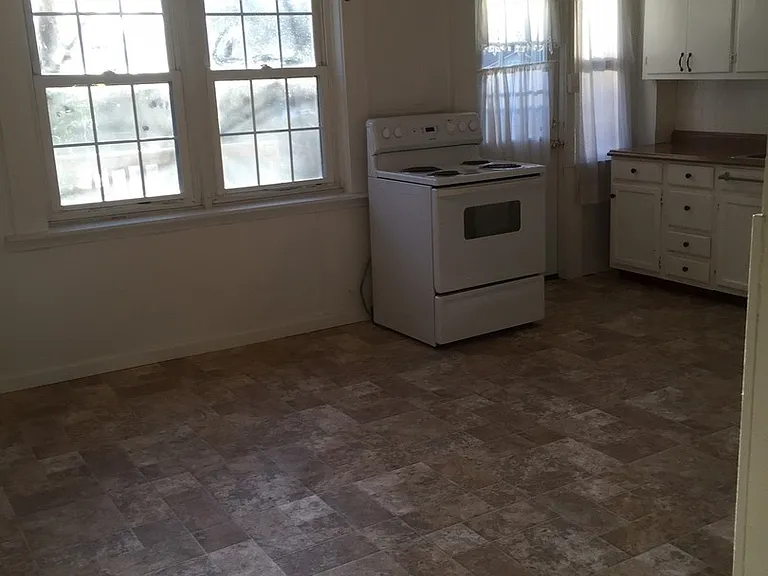 275 Filbert Ave — Photo 3