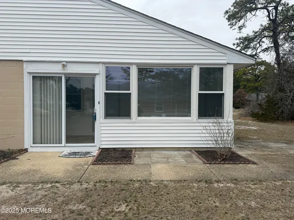 20 C Crestwood Parkway, Whiting, NJ 08759