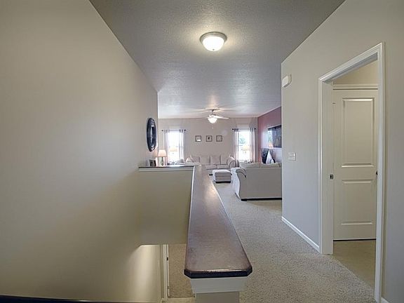 3rd image of 765 SE Carefree Ln