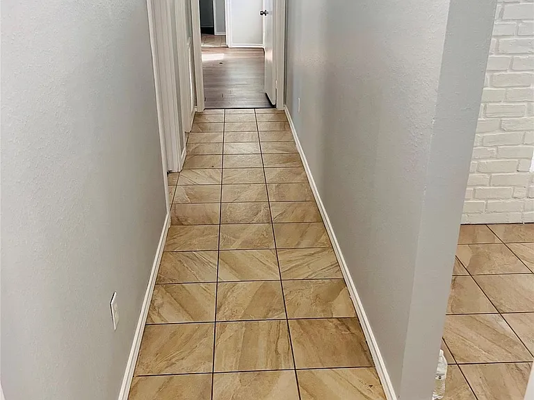 3910 Hidden Glen Dr — Photo 13
