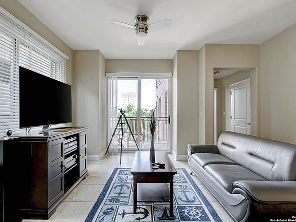 3rd image of 215 N CENTER #305