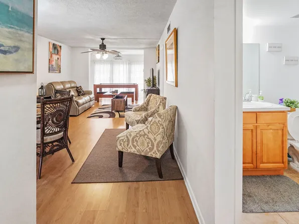 6650 Royal Palm Blvd #104, Pompano Beach, FL 33063