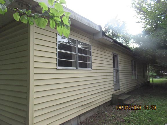 3rd image of 408 Prince Ave