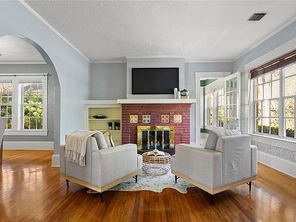 4th image of 1205 E Powhatan Ave