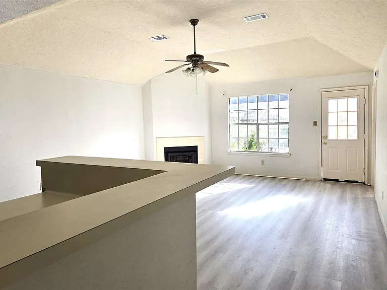 17006 Dusty Mill Dr E — Photo 9