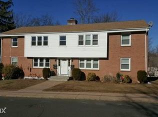 165 School St APT 2, Manchester, CT 06040