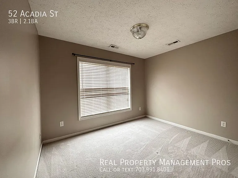 52 Acadia St — Photo 16