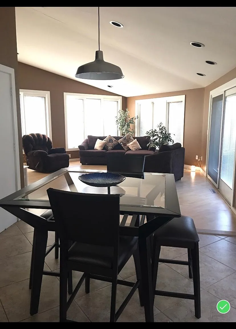 5 bed, 3.5 bath, 4574 sqft, $3,200 — Photo 4