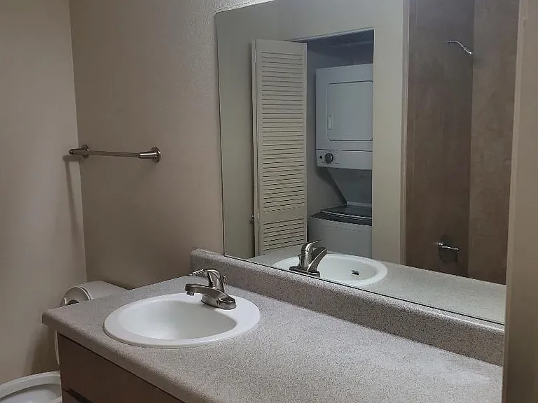 Sand Pebble Community *Renovated Units — Photo 108