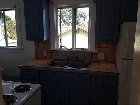 3rd image of 1055 E Ocean Blvd APT M