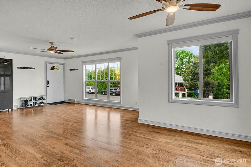 3rd image of 10820 Lake Ridge Drive S