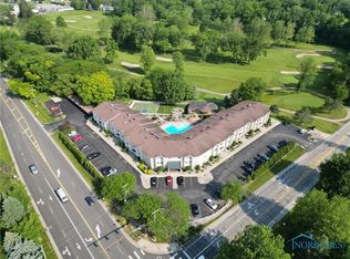 6640 Salisbury Rd APT 212, Maumee, OH 43537