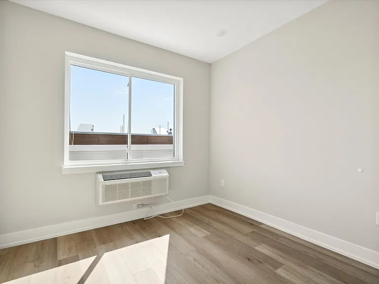 2105-1 Germantown Ave #13 — Photo 25