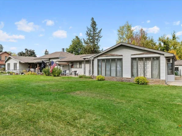 1542 Davenport St, Sturgis, SD 57785