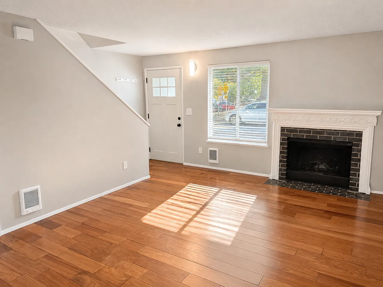 8641 SE Woodstock Blvd — Photo 3